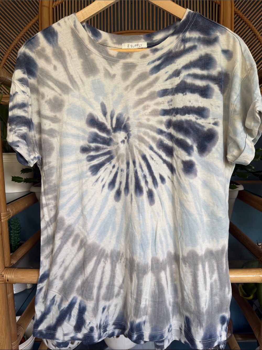 Z Supply Tie-Dye Spiral Tee - Navy & Light Gray